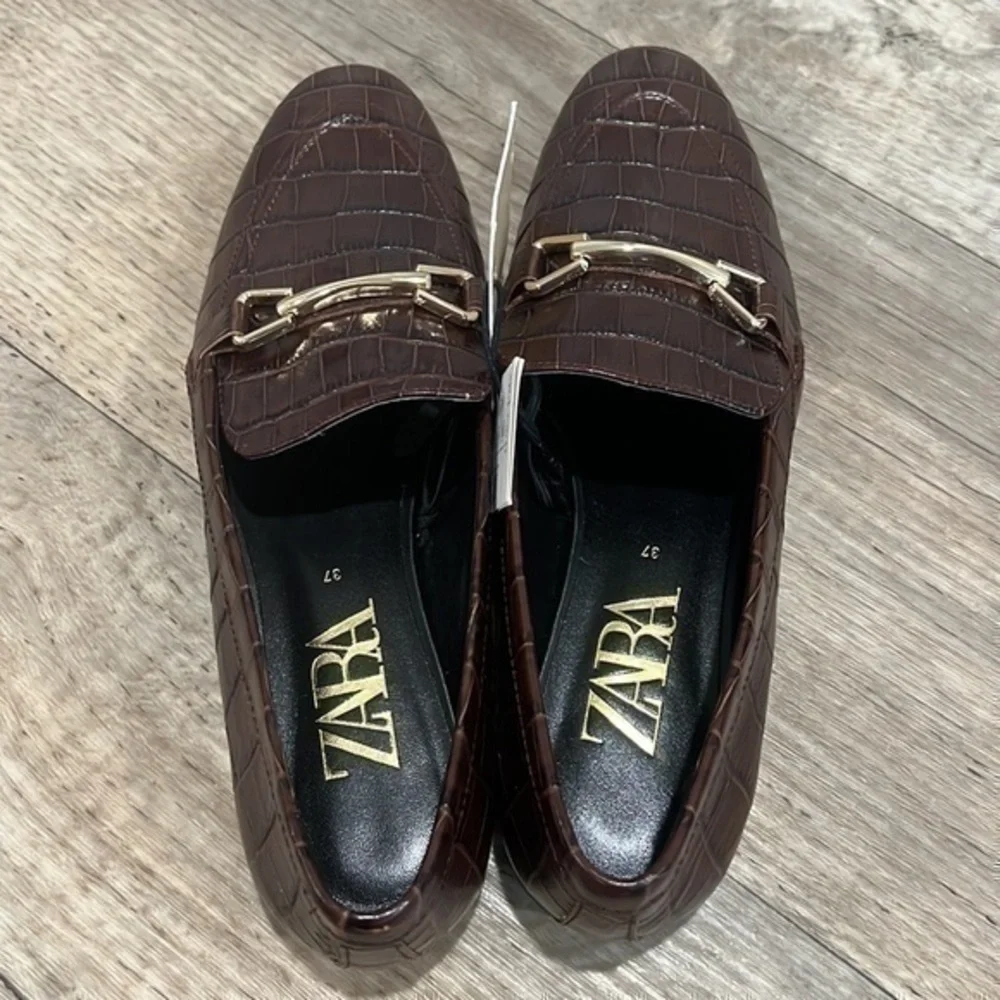 ZARA Animal Print Leather Loafers - Picture 4 of 13